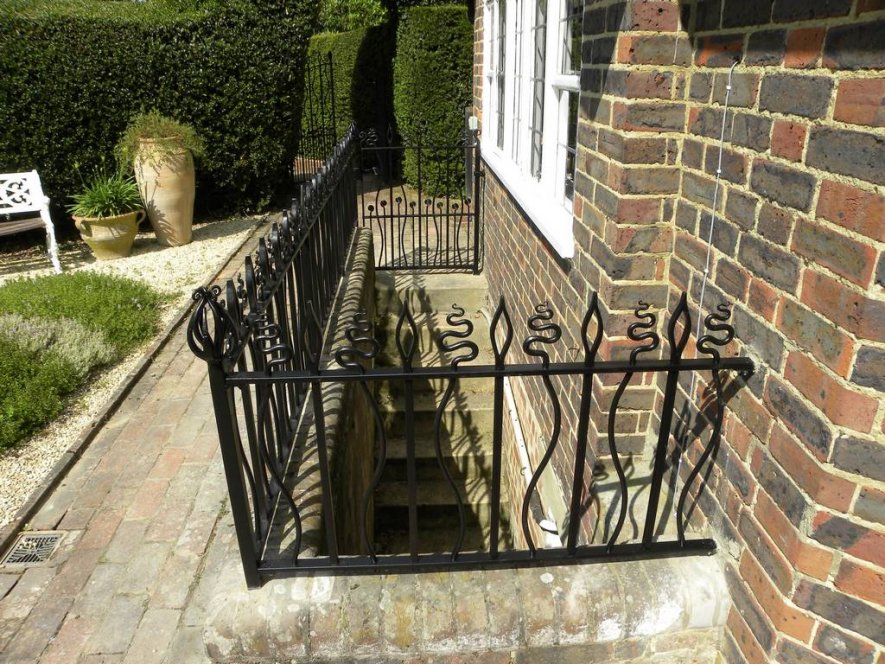 Lindfield-Blacksmith-Gates-Railings-01